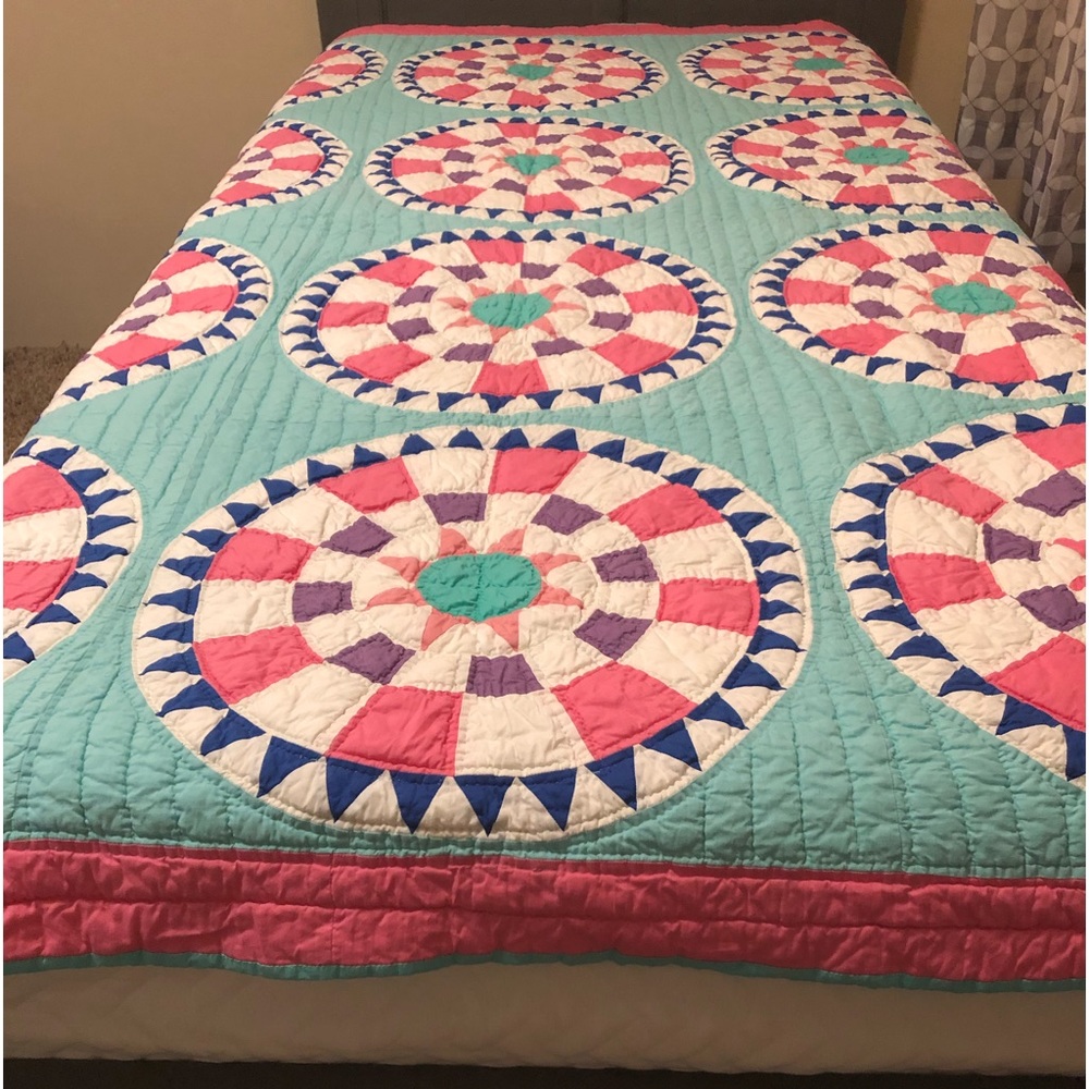 Unique and beautiful handmade quilt 68 X 86.